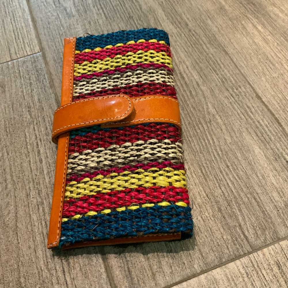 HANDMADE Straw and leather wallet